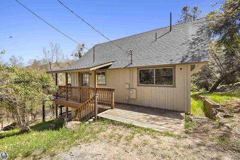 16997 Columbia River Dr, Sonora, CA 95370