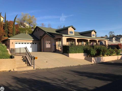 18136 Clouds Rest Rd, Soulsbyville, CA 95372