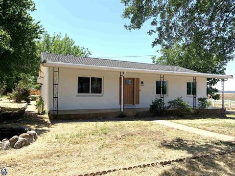 9883 Washington St, Chinese Camp, CA 95309