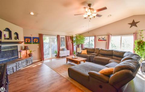 126 Steffen Ln, Sonora, CA 95370