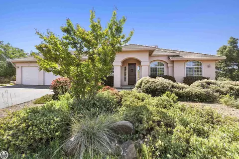 16555 Crestridge Ave, Sonora, CA 95370