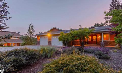 22080 Columbia Crest Dr, Columbia, CA 95310