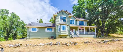 22865 School House St, Columbia, CA 95310