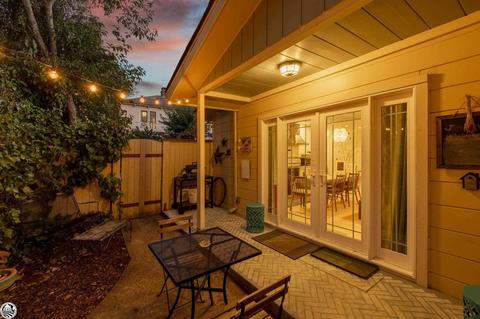 215 W Jackson St, Sonora, CA 95370