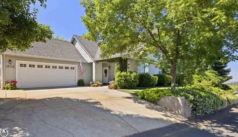 18114 Clouds Rest Rd, Soulsbyville, CA 95372