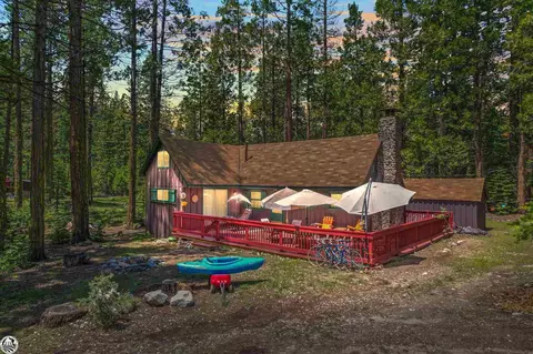 297 Sugarpine Ave, Pinecrest, CA 95364