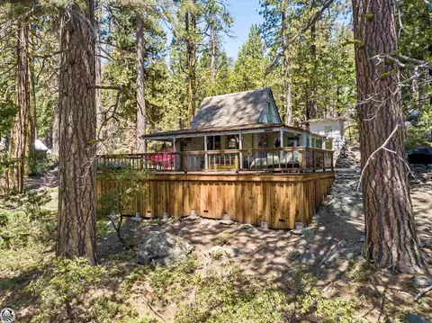 30 Highland Way, Pinecrest, CA 95364