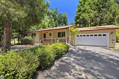 21625 Crestview Dr, Sonora, CA 95370