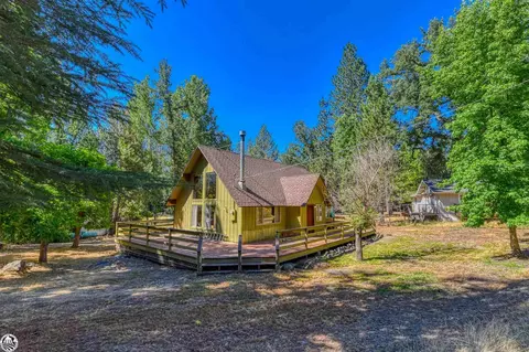 19401 Reid Cir, Groveland, CA 95321
