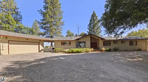 21255 N Tuolumne Rd, Twain Harte, CA 95383