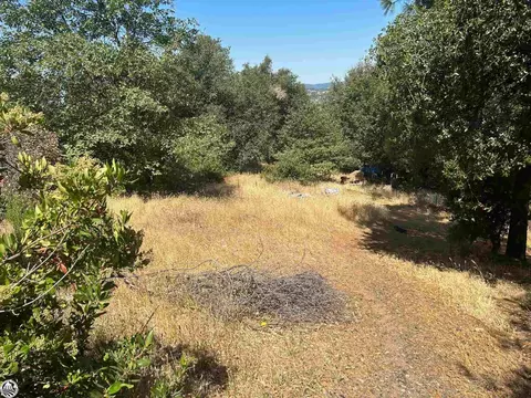 18940 Toyon Ct, Tuolumne, CA 95379
