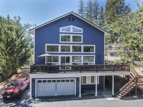19862 Pleasantview Dr, Groveland, CA 95321