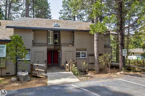 921 Cypress Point Apt 2 Dr, Arnold, CA 95223