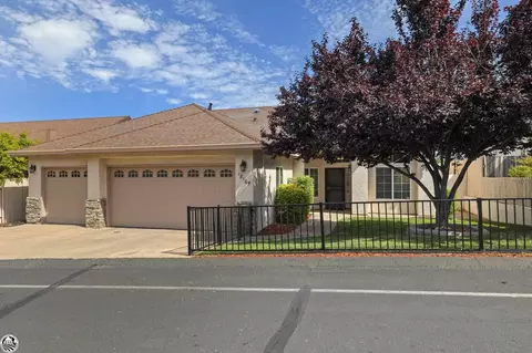 18105 Clouds Rest Rd, Soulsbyville, CA 95372