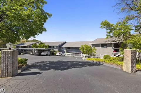 19849 Villa Dr, Sonora, CA 95370