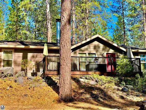 10464 Fiske Rd, Greeley Hill, CA 95311