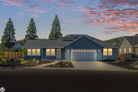 99 Creekside Ct, Murphys, CA 95247