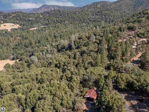 12550 Big Hill Rd, Columbia, CA 95310