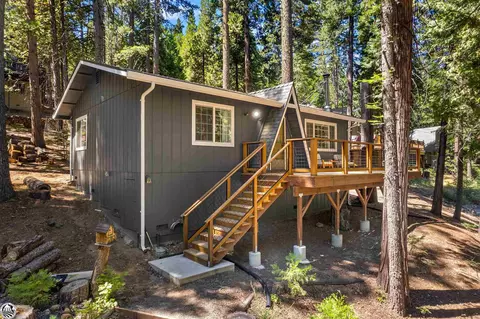 29560 Lassen Dr, Cold Springs, CA 95335