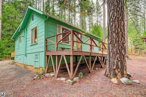 2028 Pine Dr, Arnold, CA 95223