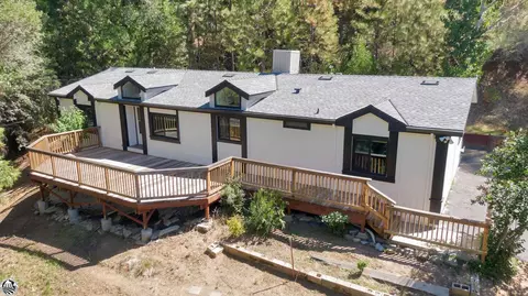 21471 Phoenix Lake Rd, Sonora, CA 95370
