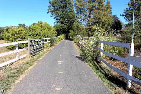 19157 Hess Ave, Sonora, CA 95370