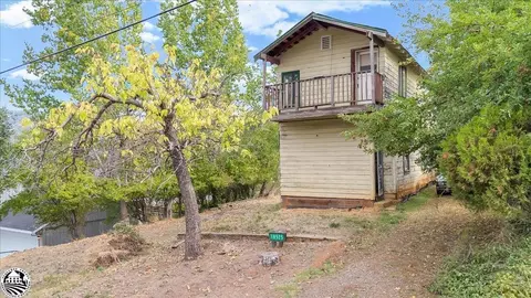 18525 Oak St, Tuolumne, CA 95379