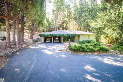 18799 Main St, Groveland, CA 95321