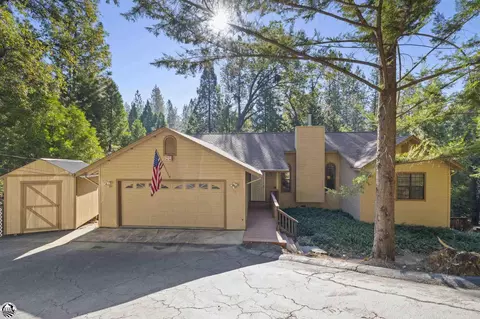 22591 Middle Camp Rd, Twain Harte, CA 95383