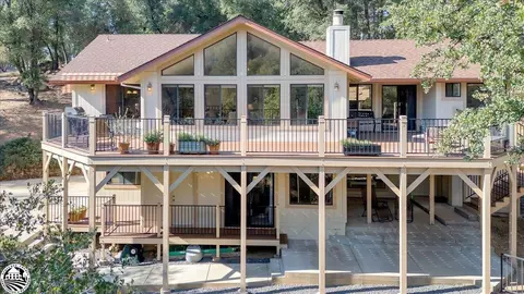 21501 Apple Hill Dr, Sonora, CA 95370