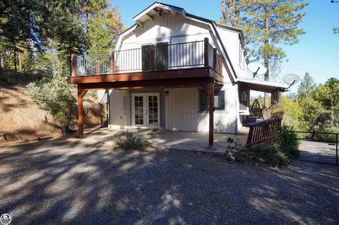 11680 Merrell Rd, Groveland, CA 95321
