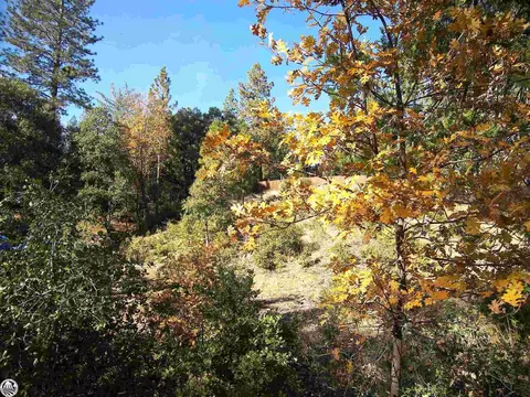 1-26 Harper Rd, Groveland, CA 95321
