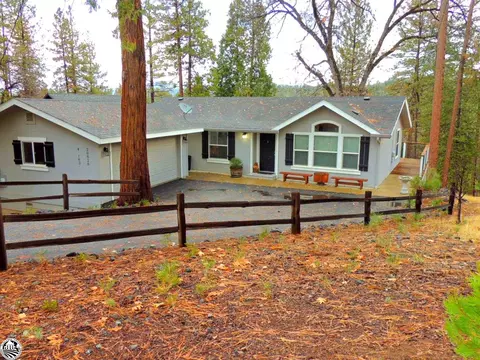 20828 Knollcrest Ct, Groveland, CA 95321
