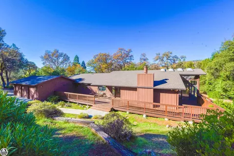 12910 Cabezut Rd, Sonora, CA 95370