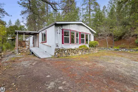 22398 Kennebec Ln, Columbia, CA 95310