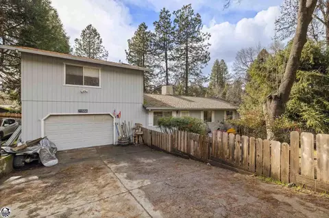 21886 Russian River Dr, Sonora, CA 95370