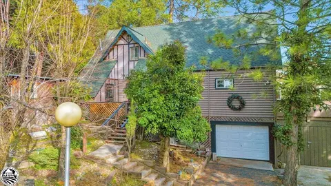 16538 Creekside Dr, Sonora, CA 95370