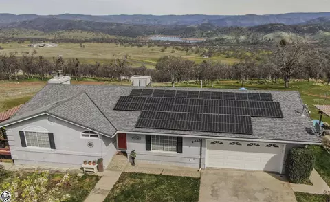 9466 Coronado Dr, La Grange, CA 95329