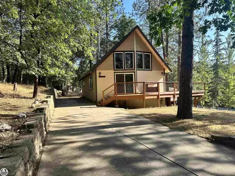 16490 Creekside Dr, Sonora, CA 95370