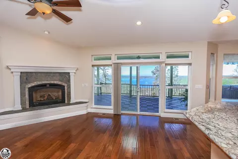 5226 Enramada Dr, La Grange, CA 95329