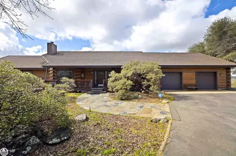 13656 Mark Trl, Sonora, CA 95370