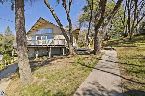 21263 Woodland Way, Sonora, CA 95370