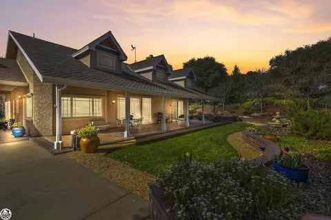 10390 Slate Rim Rd, Sonora, CA 95370