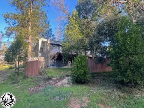 21720 W Crystal Falls Dr, Sonora, CA 95370