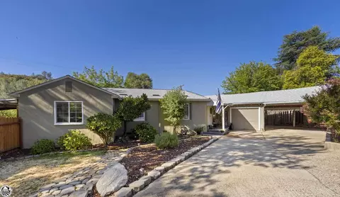 11245 Circle Dr, Jamestown, CA 95327