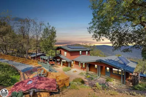 22727 Ridgemont Dr, Sonora, CA 95370
