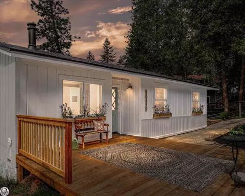 20310 Canyonview Dr, Tuolumne, CA 95379