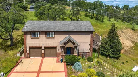 4916 Kiva Dr, Copperopolis, CA 95228