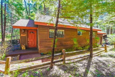 22293 Cedar Springs Dr, Twain Harte, CA 95383