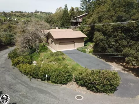 20573 Charlotte Ct, Soulsbyville, CA 95372